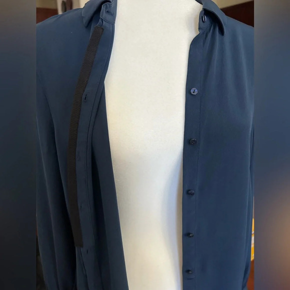 Cuyana 100% Silk Shirt Button Down Long Sleeve Dress Navy size M like new - Picture 5 of 14